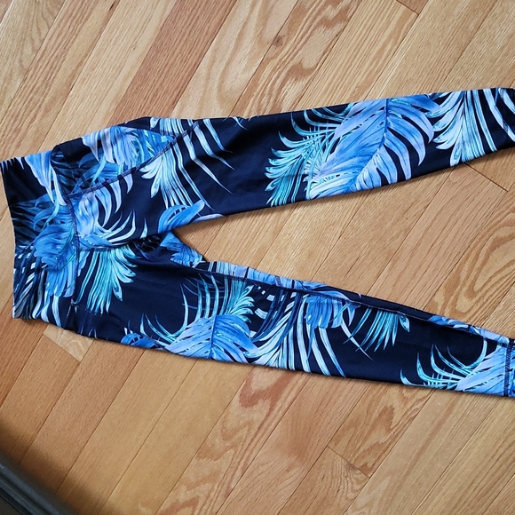 Floral Active leggings 7/8 with side pockets - Picture 3 of 4